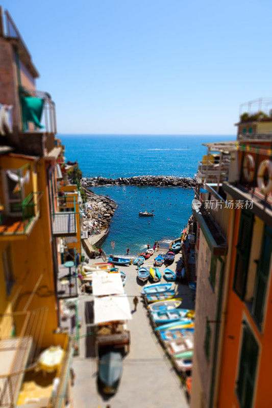 渔村，倾斜移动镜头，Riomaggiore Cinque Terre意大利